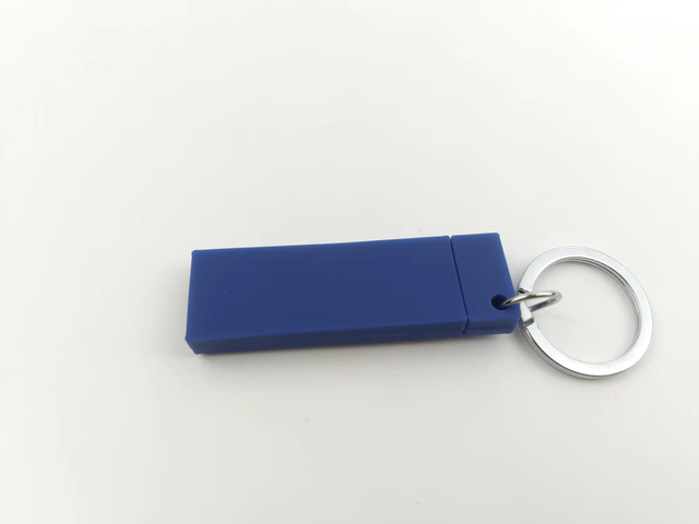 Uirlis F&oacute;gra&iacute;ochta Tr&eacute;dhearcach Keychain Pvc M&oacute;ra